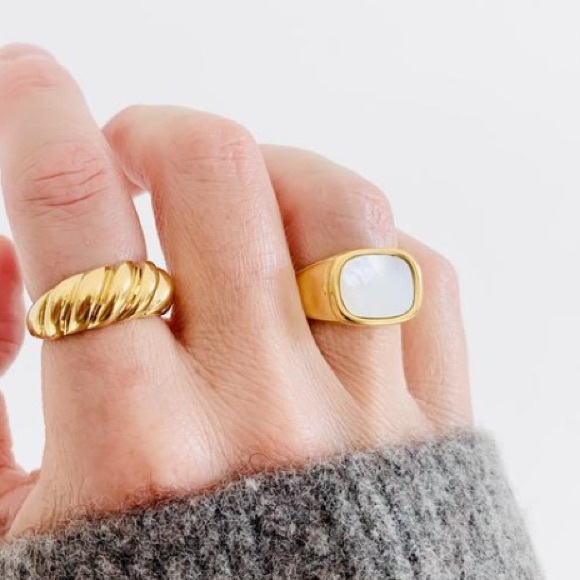 Signet shell ring - Picture 5 of 6